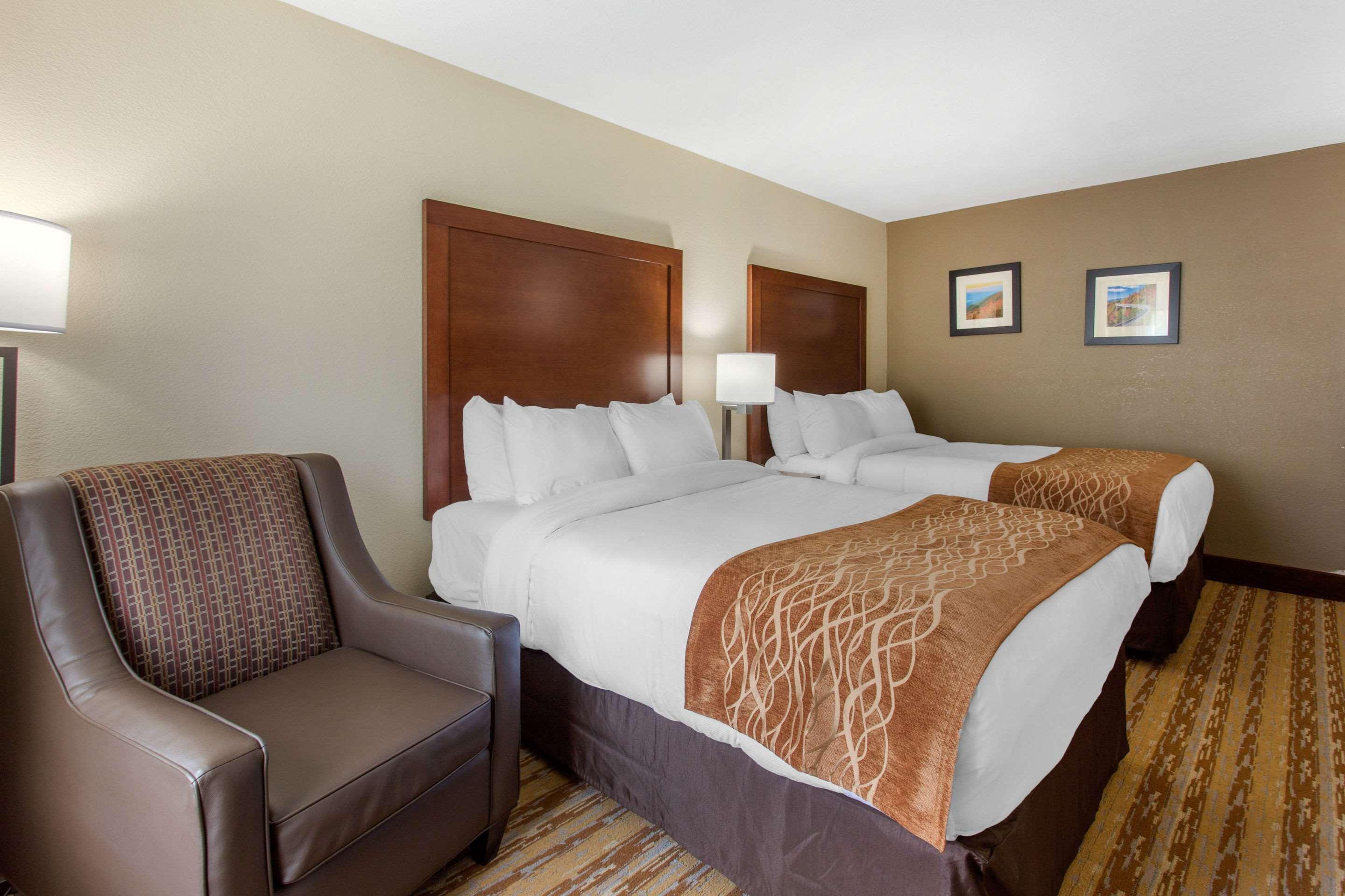 Comfort Inn Asheville East-Blue Ridge Pkwy Access Ngoại thất bức ảnh