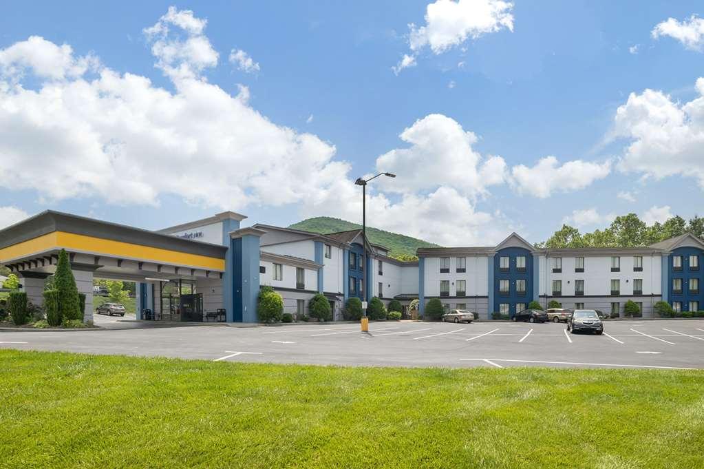 Comfort Inn Asheville East-Blue Ridge Pkwy Access Ngoại thất bức ảnh