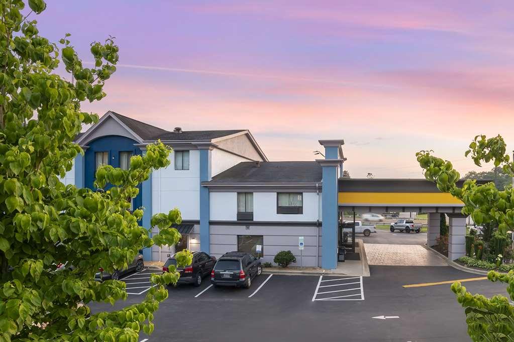 Comfort Inn Asheville East-Blue Ridge Pkwy Access Ngoại thất bức ảnh
